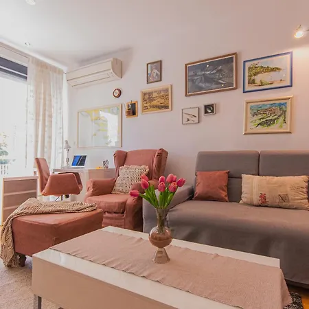 Apartment Stylish Oliva On Bacvice Near Old Town