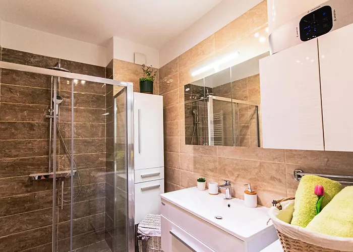 Stylish Oliva On Bacvice Near Old Town * Split