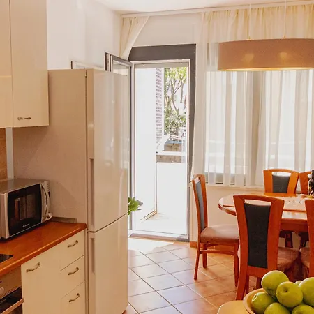 Stylish Oliva On Bacvice Near Old Town